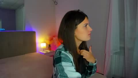 Laura online show from October 3, 2025, 5:37 am