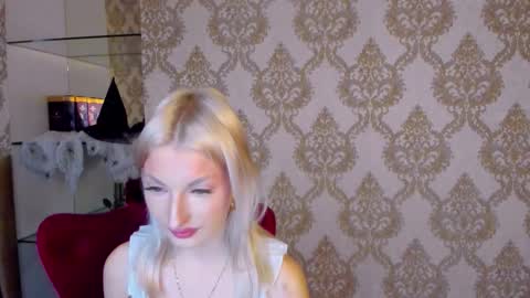 Laura online show from October 22, 2025, 8:14 am