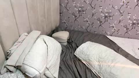 laura online show from January 22, 2025, 5:48 am