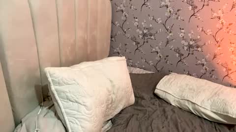 laura online show from February 8, 2025, 2:26 am