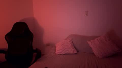 laura online show from February 1, 2026, 2:10 am