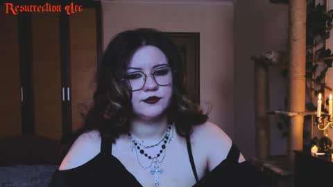 Snapshot of laura_karamazov chatting on June 1, 2026, 5:25 pm Miss Laura online show from June 1, 2026, 5:25 pm