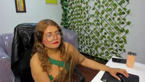 laura_marttin online show from July 12, 2026, 2:46 am