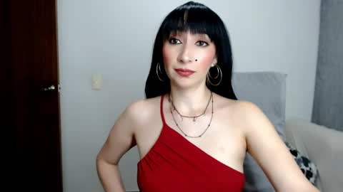 Snapshot of laura_pervert_ chatting on May 1, 2026, 11:42 pm Laura online show from May 1, 2026, 11:42 pm