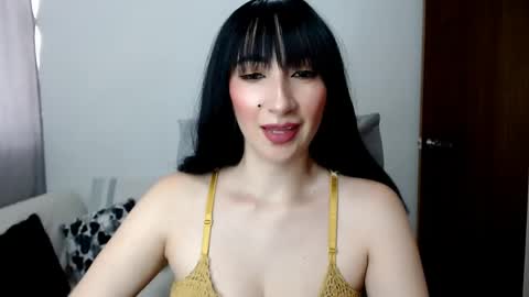 Snapshot of laura_pervert_ chatting on May 10, 2026, 6:02 pm Laura online show from May 10, 2026, 6:02 pm
