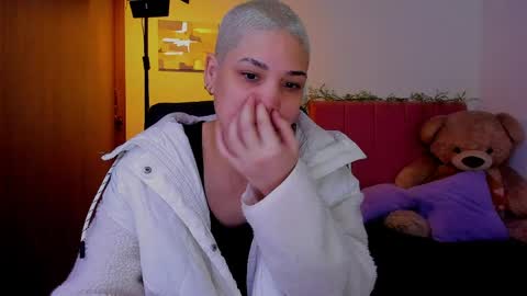 Laura Rose online show from April 5, 2026, 2:58 pm