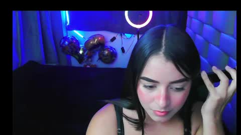 lauradiorsx__x online show from April 24, 2026, 9:28 pm