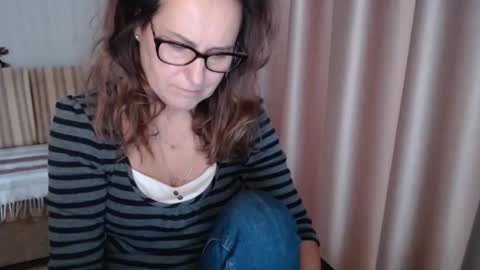 Lauraoven1 online show from October 29, 2025, 8:16 am