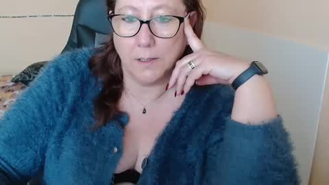 laureanne online show from March 8, 2025, 9:50 am