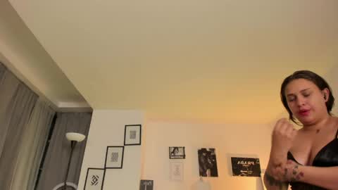 laureen_se online show from April 8, 2026, 4:56 am