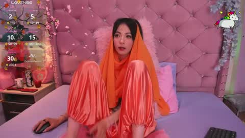 Lauren evans9 online show from March 9, 2025, 4:38 am