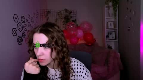 Laure online show from February 20, 2026, 10:27 am