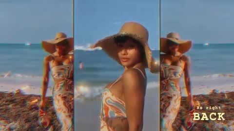 Lauren Saenz online show from February 25, 2025, 12:03 pm