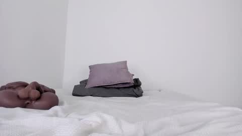 laurensmith9 online show from January 29, 2025, 3:15 pm