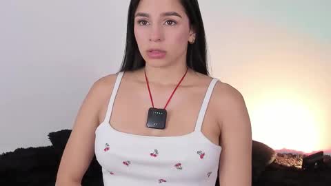 laurensmith9 online show from September 11, 2025, 12:05 pm