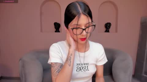 Lau  online show from December 14, 2025, 11:31 pm