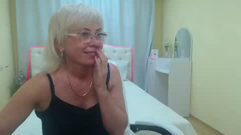 Lauren online show from July 6, 2026, 3:03 pm