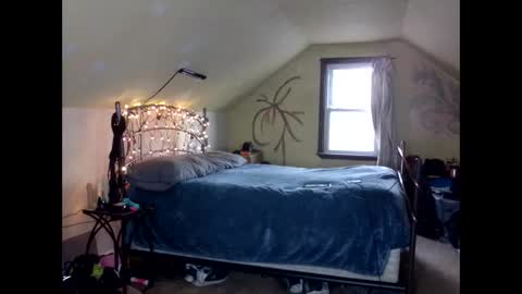 Snapshot of laureybabe44 chatting on January 15, 2025, 8:16 pm Lauren online show from January 15, 2025, 8:16 pm