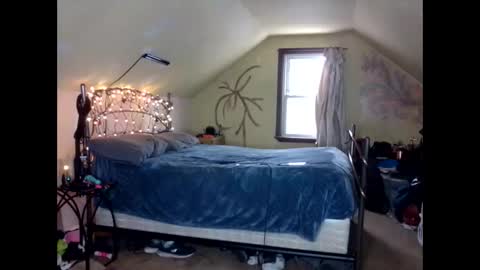 Snapshot of laureybabe44 chatting on January 16, 2025, 8:36 pm Lauren online show from January 16, 2025, 8:36 pm