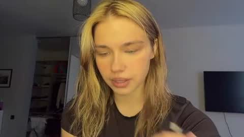 Bella online show from July 21, 2026, 8:49 am
