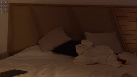 laurita_4 online show from April 1, 2026, 1:41 pm