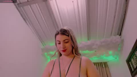 Lauu G online show from January 8, 2025, 3:40 am