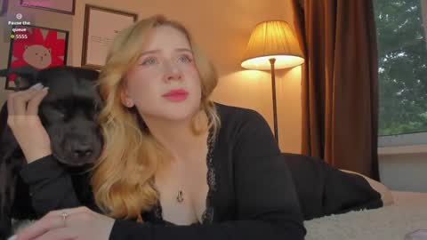 Snapshot of lavender_tender chatting on May 27, 2026, 5:43 pm Lav online show from May 27, 2026, 5:43 pm