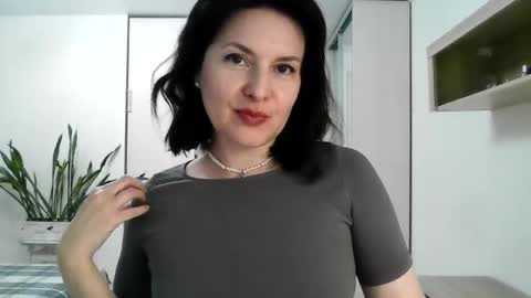 Snapshot of lavender_victoria chatting on September 14, 2025, 6:07 pm Diana online show from September 14, 2025, 6:07 pm