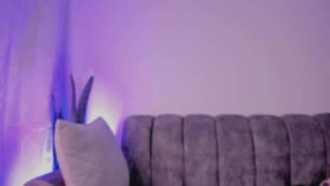 laya online show from April 21, 2026, 1:42 am