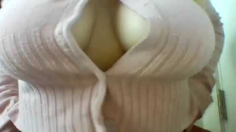 Snapshot of layannalea chatting on March 5, 2025, 12:49 am layannalea online show from March 5, 2025, 12:49 am