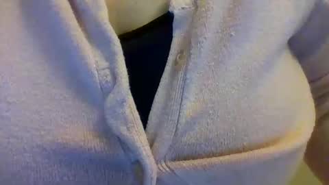 Snapshot of layannalea chatting on October 31, 2025, 8:15 am layannalea online show from October 31, 2025, 8:15 am