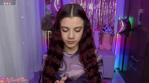 Layla online show from March 19, 2026, 6:01 pm