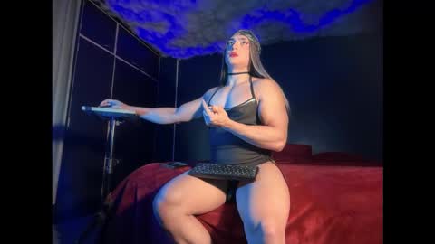 Snapshot of layla_dominac chatting on March 16, 2026, 9:30 pm Layla help me with your thumbs up its important online show from March 16, 2026, 9:30 pm