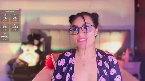 Layla online show from March 1, 2025, 5:42 am