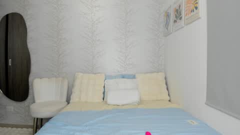 Layla Vanegas online show from January 9, 2025, 6:26 pm