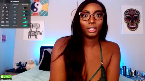 Snapshot of laylaariana69 chatting on February 27, 2026, 3:50 am LaylaAriana online show from February 27, 2026, 3:50 am