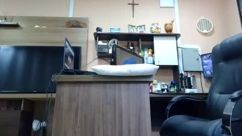 kelly online show from September 29, 2025, 8:35 pm