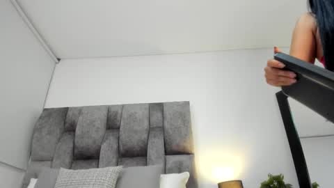 Snapshot of laylajenssen chatting on March 3, 2025, 12:15 am Layla Jenssen online show from March 3, 2025, 12:15 am