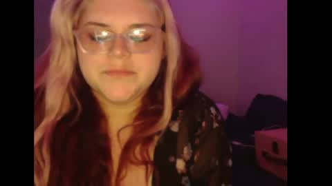 Snapshot of laylalyne chatting on July 19, 2026, 6:50 am Layla online show from July 19, 2026, 6:50 am
