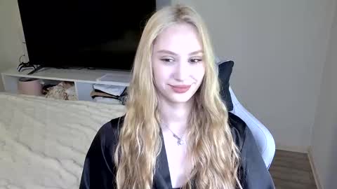 LaylaPretty001 online show from May 28, 2026, 5:05 am