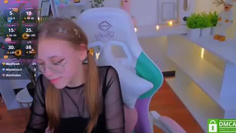 layriantavee online show from January 10, 2025, 11:11 am