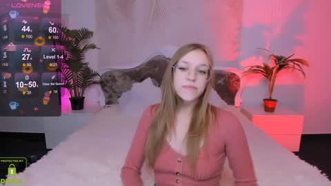 layriantavee online show from January 25, 2025, 7:06 am