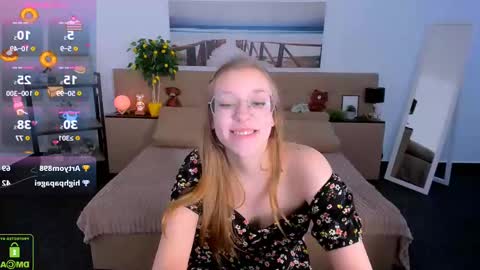 layriantavee online show from February 13, 2025, 1:37 pm