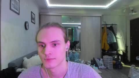 Snapshot of lazaret1k chatting on March 15, 2026, 12:49 am Vladi online show from March 15, 2026, 12:49 am