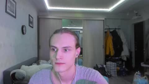 Snapshot of lazaret1k chatting on March 16, 2026, 1:22 am Vladi online show from March 16, 2026, 1:22 am