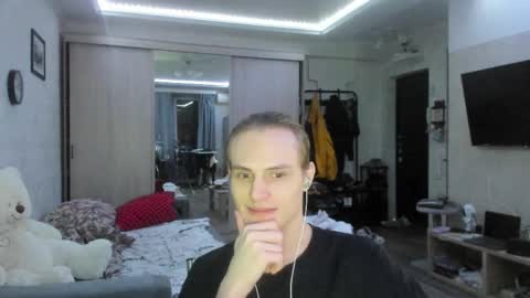 Snapshot of lazaret1k chatting on March 31, 2026, 7:03 pm Vladi online show from March 31, 2026, 7:03 pm