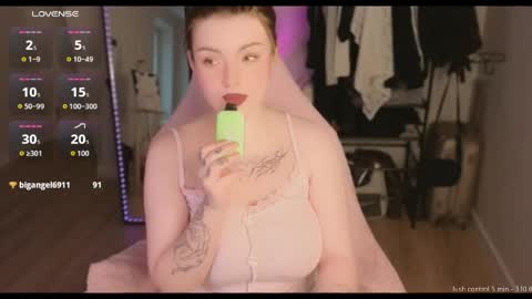 lazy girl Lizzy online show from May 20, 2026, 3:07 pm