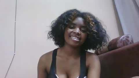 lea96546 online show from November 18, 2025, 6:01 pm