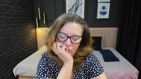 Lea online show from February 7, 2026, 6:11 pm