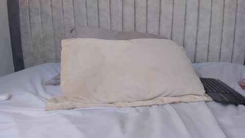    online show from March 11, 2025, 10:20 pm